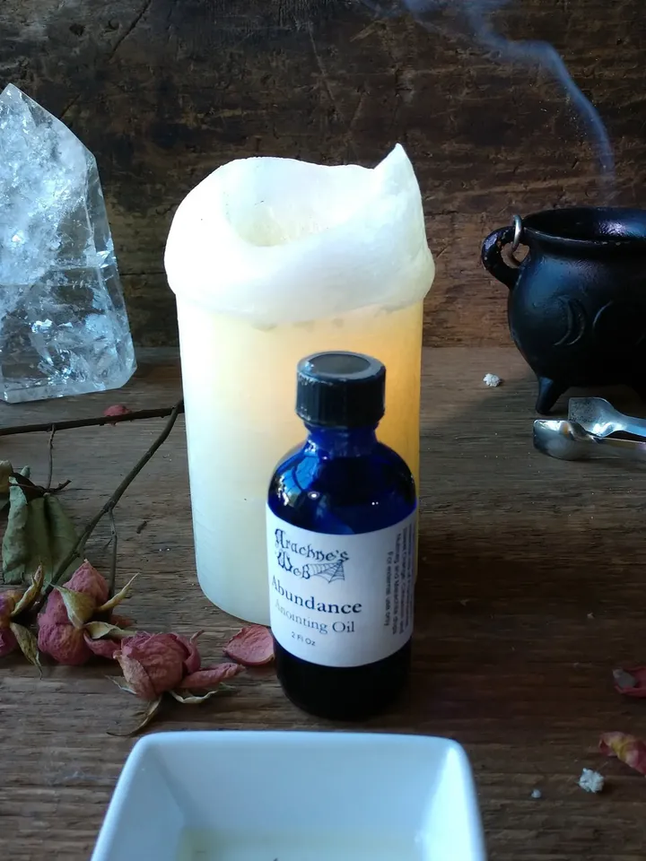 Abundance Ritual Oil, Anointing oil for candles, oil for magic, fragrant oil for candle magick, witch's anointing oil for money spells