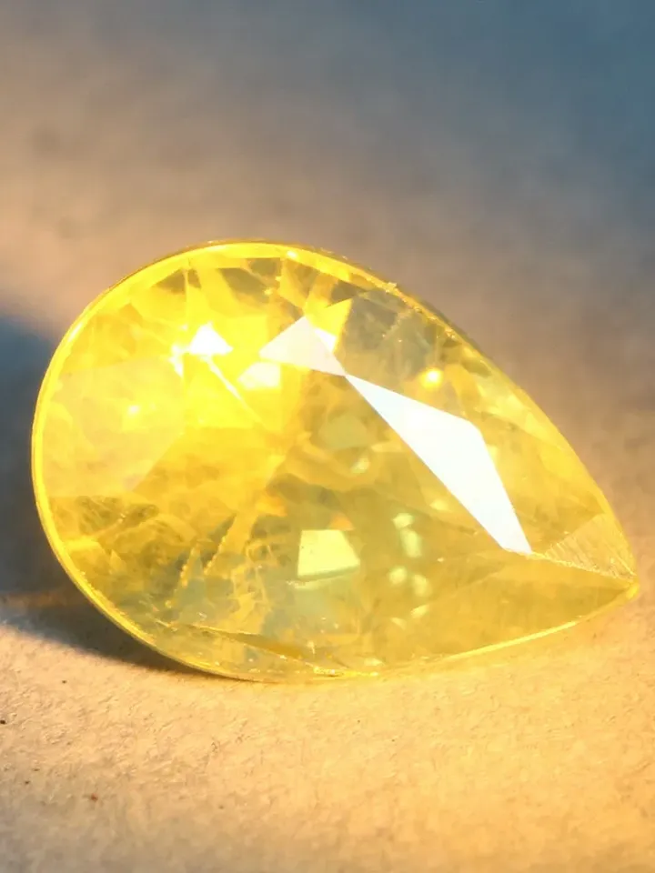 0.54 CT Marvelous Unheated 100% Natural Color Change Alexandrite From Sri Lanka