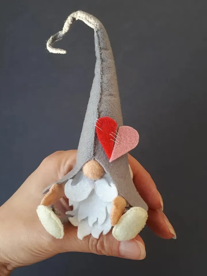Gnome felt sewing pattern , Cute gnome plush home decor , Valentines soft toy pattern