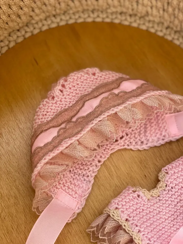 Knit romper, hat and booties for baby girl. Pink and beige outfit for baby girl.