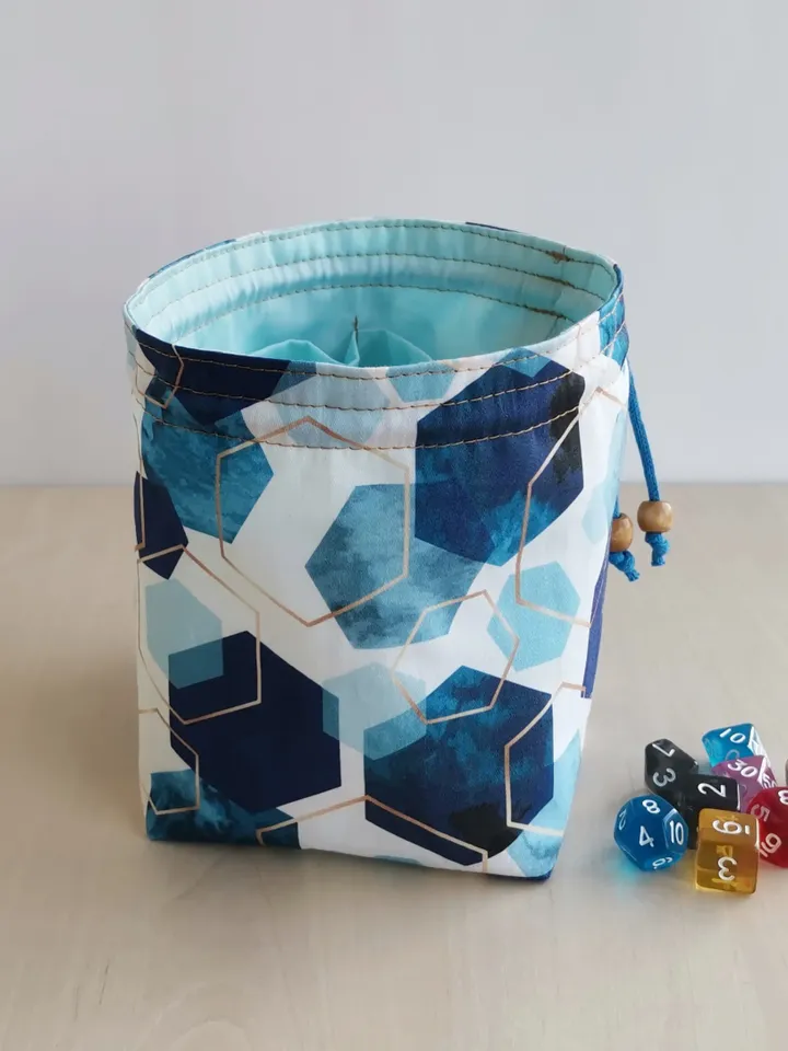 Large dice bag with pockets for 150-200 dice Blue hexagons