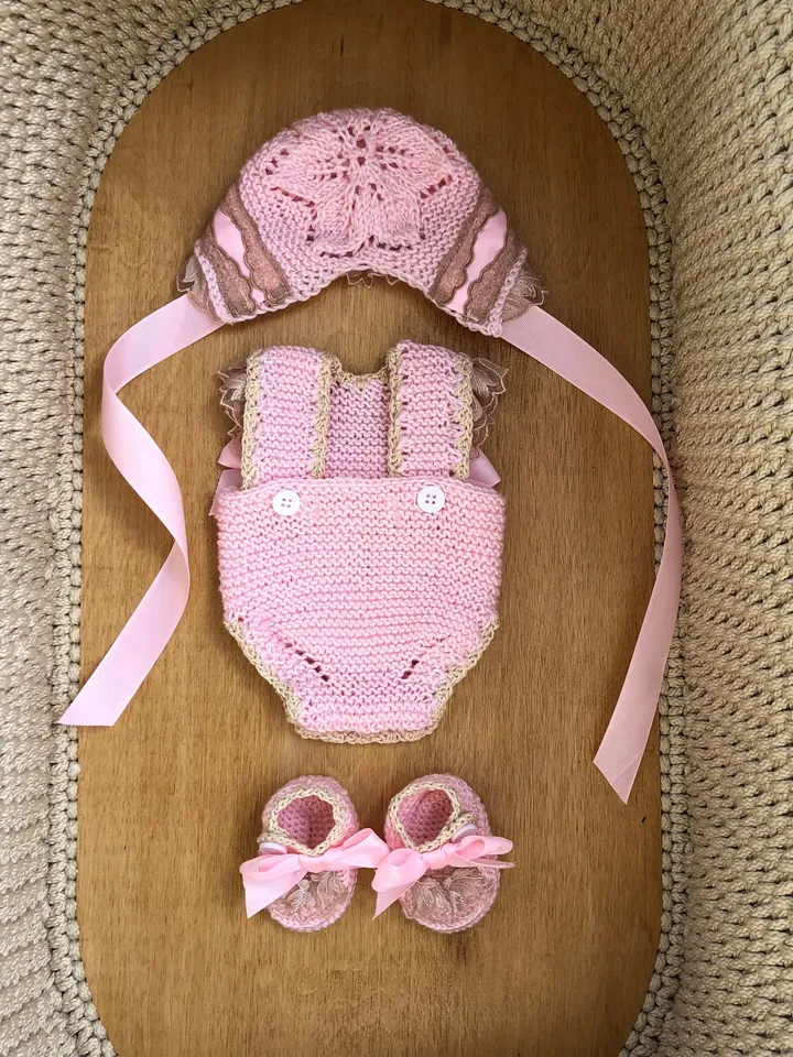 Knit romper, hat and booties for baby girl. Pink and beige outfit for baby girl.