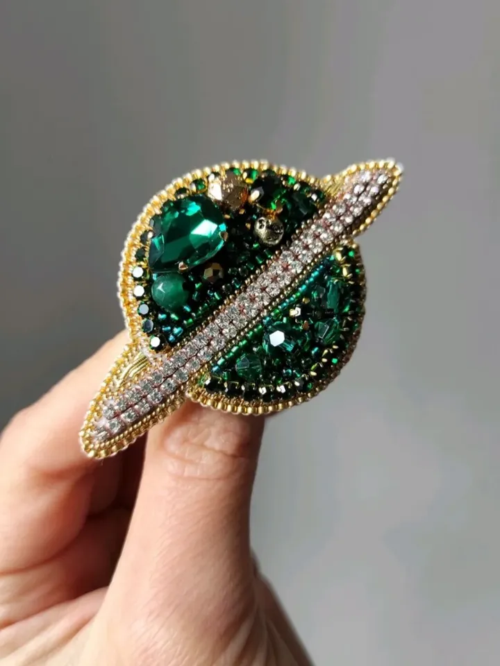 Green Saturn brooch, beaded brooch, embroidered brooch, space pin, planet pin, brooch pin, handmade brooch, gift for her