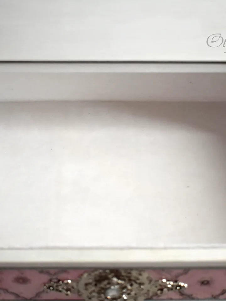 Bureau for papers and documents in white-rose color