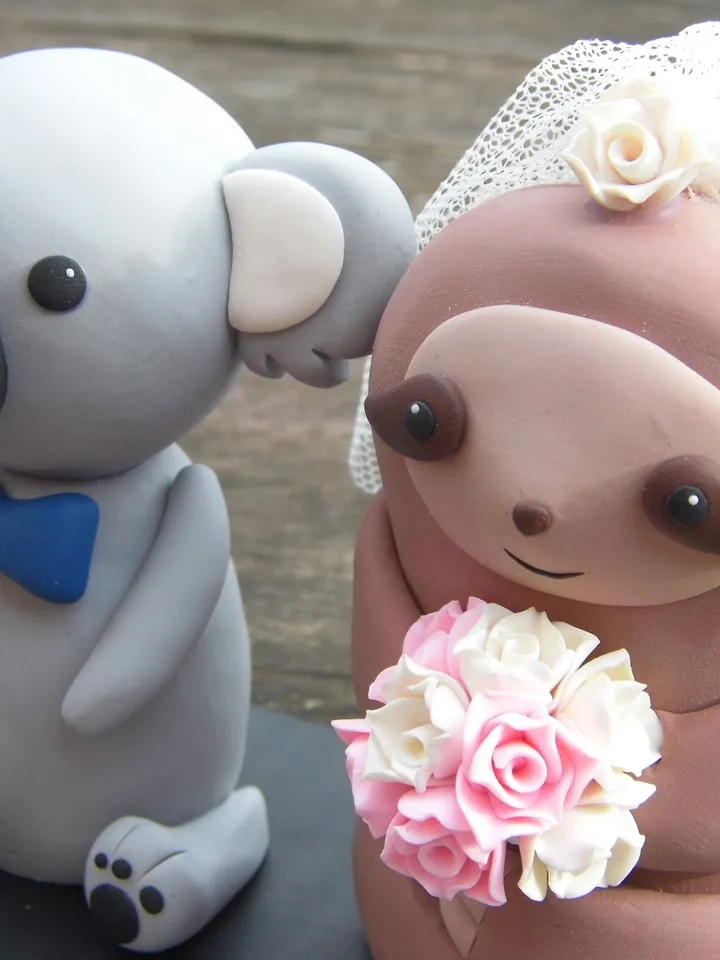 Koala Wedding Cake Topper, Koala Figurine For Wedding, Animal Couple Wedding Cake Topper, Wedding Gift for Couple, Personalized Cake Topper