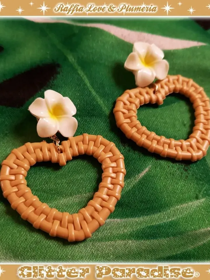 Rattan Love Plumeria - Earrings - Rattan Raffia Jewelry - Heart - Frangipani - Plumeria Earrings - Heart Rattan Jewelry - Glitter Paradise®