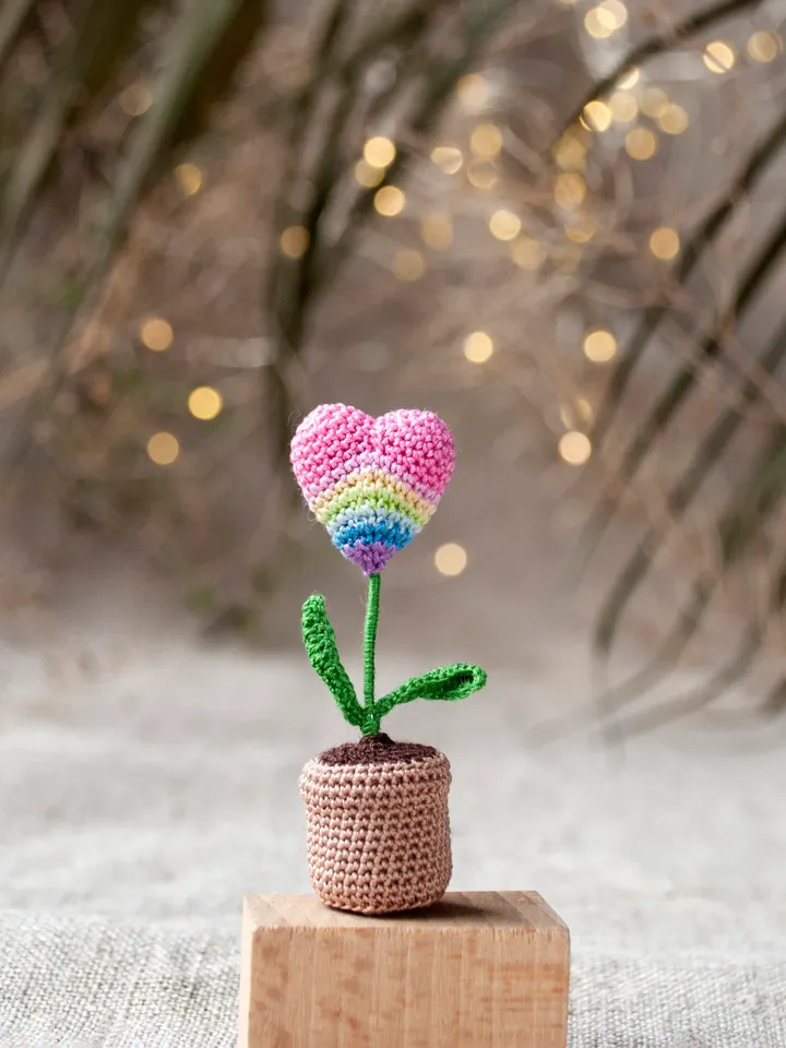 Miniature Rainbow HEART potted, Crochet heart flower decoration, Cute desk decor, Cheer up gift, Mini plant fairy garden