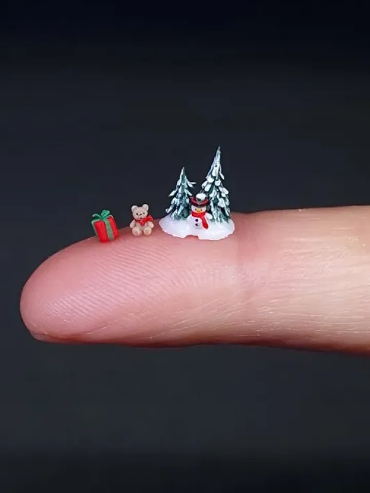 Dollhouse Micro snow Ball 1:12 Scale, Miniature Glass Snow Ball, Miniature Snow Ball, Dollhouse Christmas Snow Ball