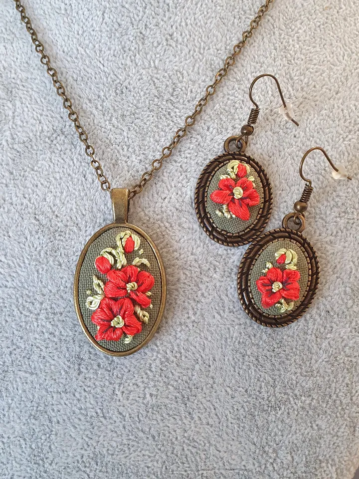 Ribbon embroidered set jewelry for her, 4th wedding anniversary gift, custom embroidery bouquet