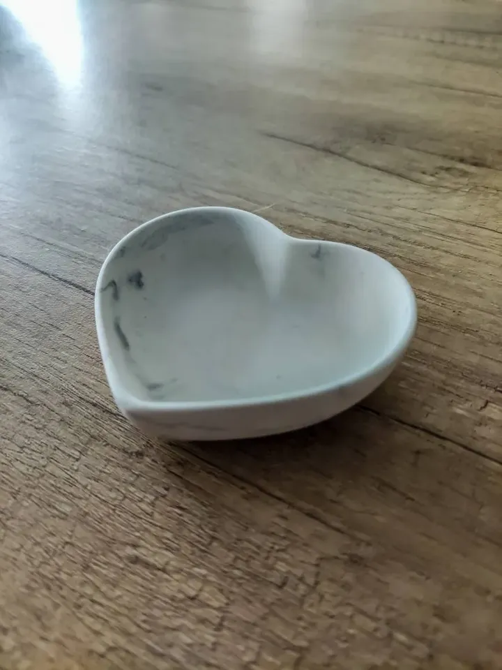 Cute heart-shaped decorative tray