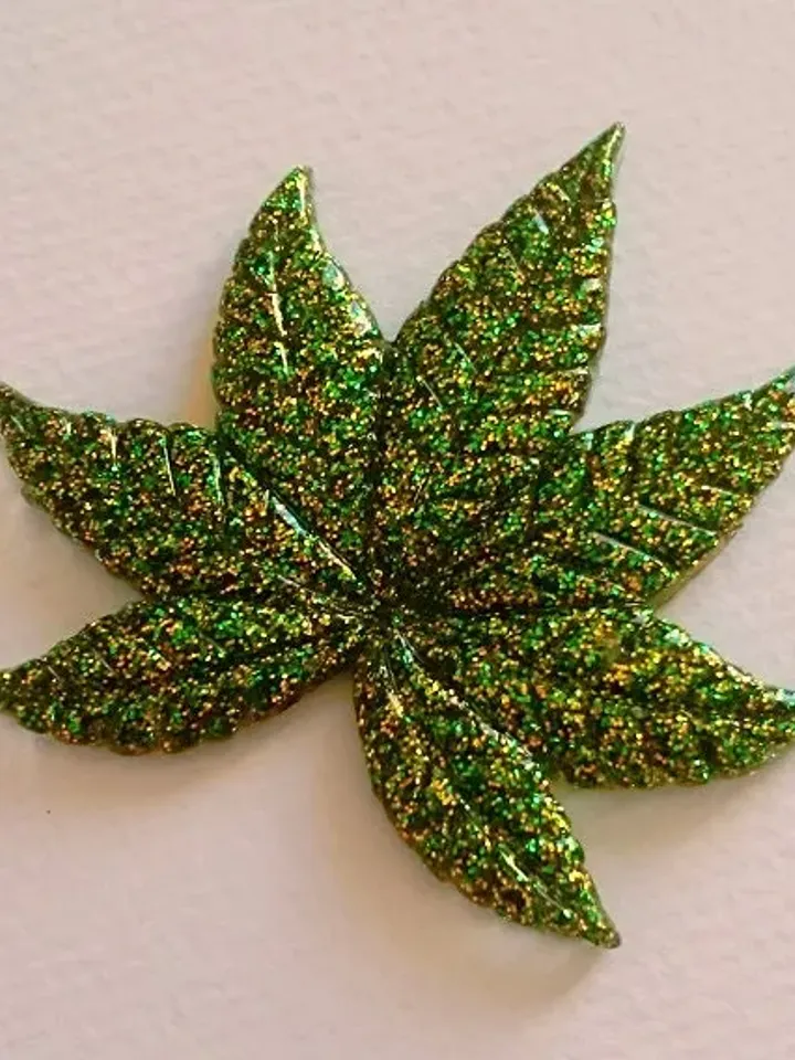 Mary Jane -Brooch - Weed Brooch - Cannabis Brooch - Sativa - Ganja - Marijuana Brooch - Hemp - Stoner Jewelry - Pot Head - Glitter Paradise®
