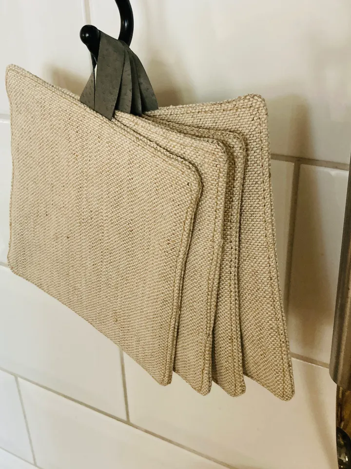 Set of 4 linen coasters