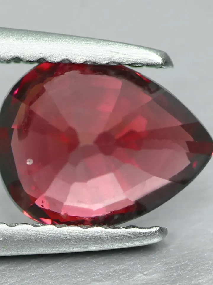 1.62 CT Magenta Reddish Pink color Unheated 100% Natural Rhodolite Garnet