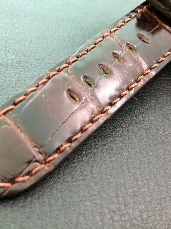 Real leather watch strap in special pattern for 24mm lug width Watch - 24mm/22mm (The strap are fit for all 44mm watches)