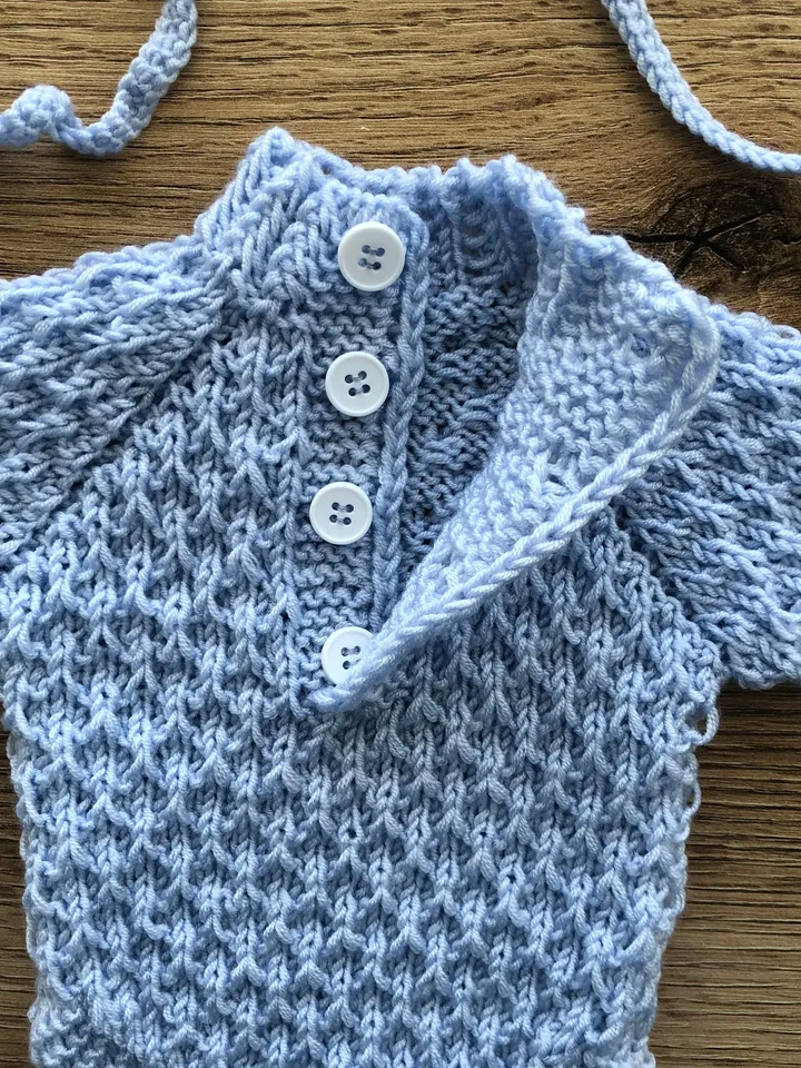 Blue knit romper, hat and booties for baby boy. Photo props for baby boy. Take home outfit for boy.