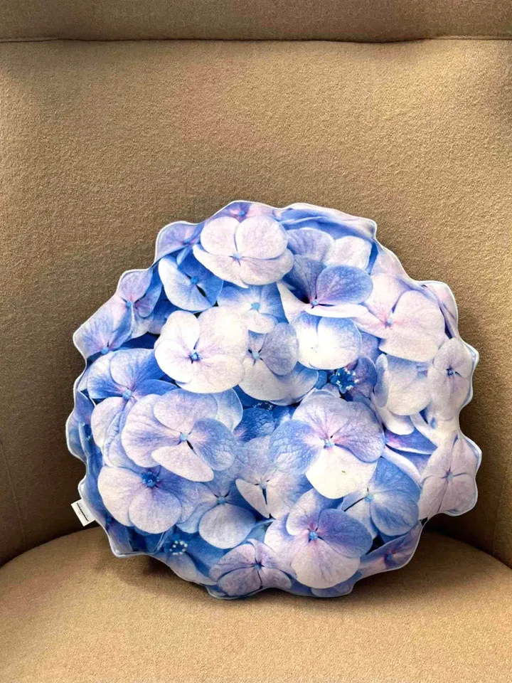 Blue Hydrangea small pillow / Hydrangea flower cushion / flower pillow / Farmhouse decor / Hydrangea love / Hydrangea flowers