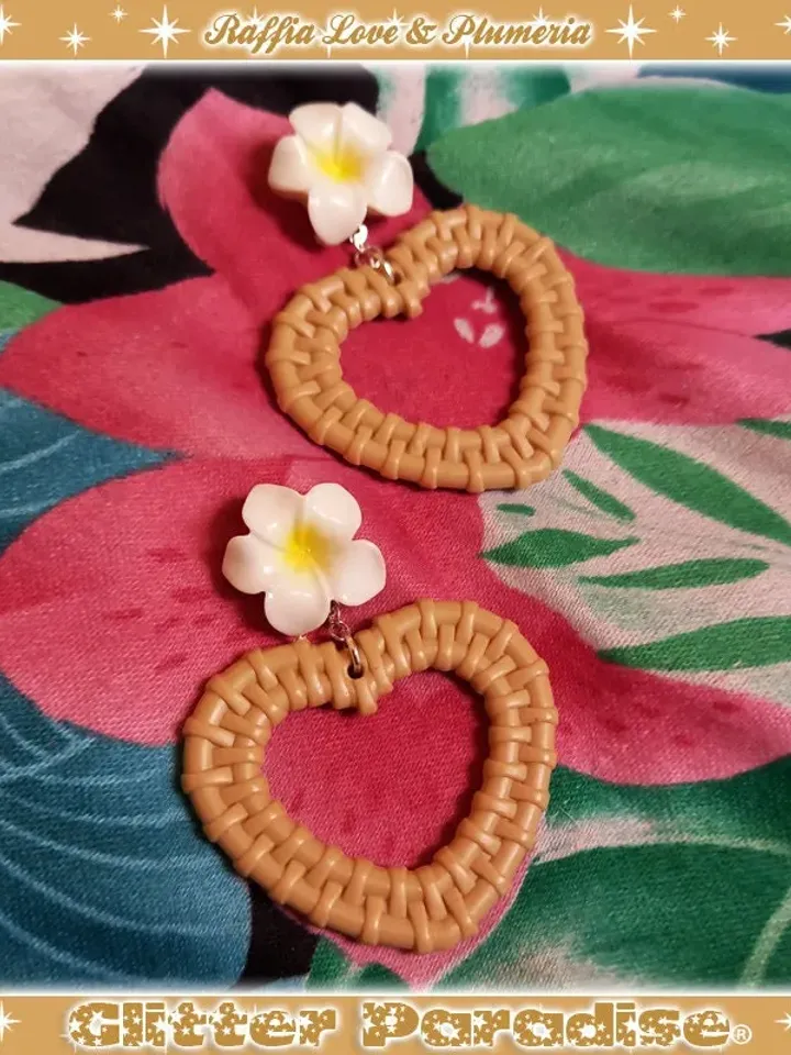 Rattan Love Plumeria - Earrings - Rattan Raffia Jewelry - Heart - Frangipani - Plumeria Earrings - Heart Rattan Jewelry - Glitter Paradise®