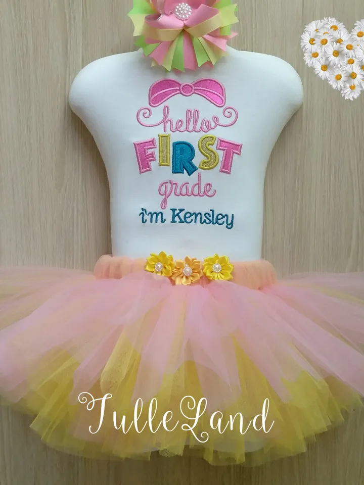 Hello First Grade Back To School 1st Grade School Apple Girl Shirt Design applique for Machine Embroidery
