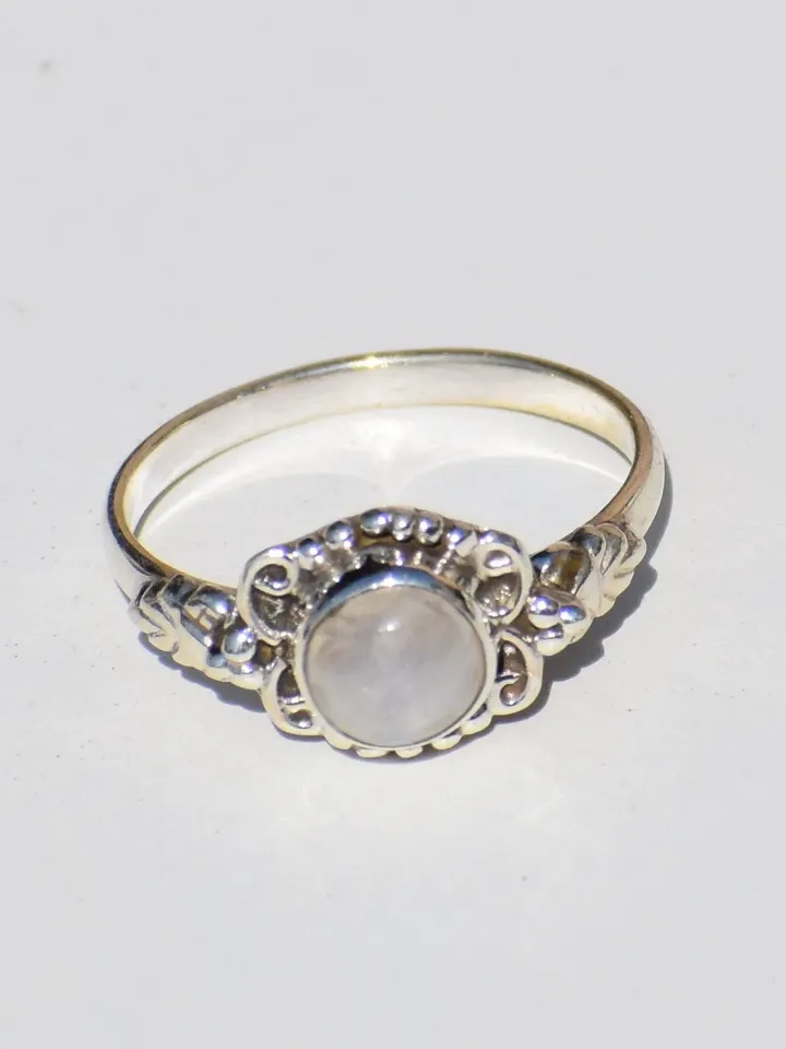 Moonstone Ring, Sterling Silver Ring, Round Gemstone, Statement Ring, Handmade Ring, Anniversary Ring, Precious Ring, Promise Ring, Gift Her