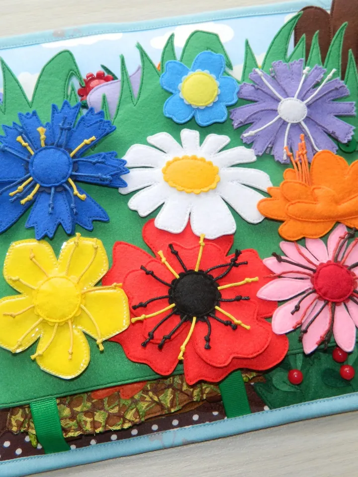 SUMMER FLOWER GLADE Educational Tablet, Forest Animals Play Set, Play Animals Set, Montessori Book for Kids