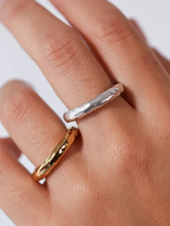 Women Thick Hammered Ring Gold or Silver, Stacking Everyday Abstract Minimal Band Ring, Gifts for Her Modern Rock Dainty Geometric Jewelry
