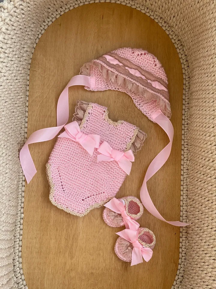 Knit romper, hat and booties for baby girl. Pink and beige outfit for baby girl.