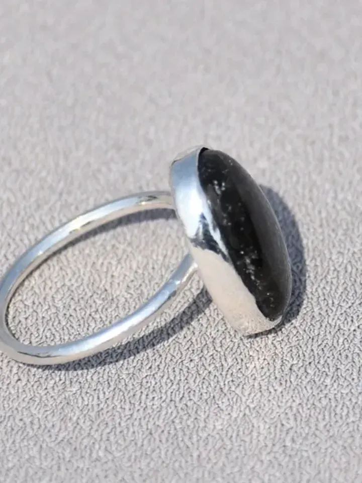 Oval Labradorite Ring, 925 Sterling Silver Ring, Natural Labradorite Ring, Green Labradorite Ring, Statement Ring, February Birthstone Ring