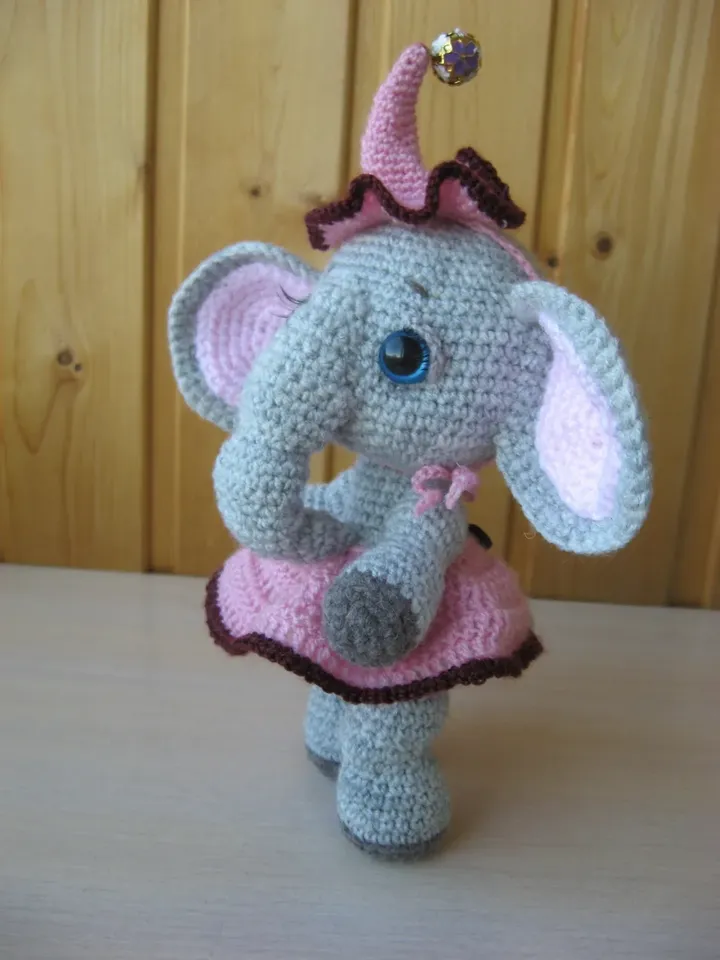 TUTORIAL: Baby girl elephant Ulianka crochet pattern
