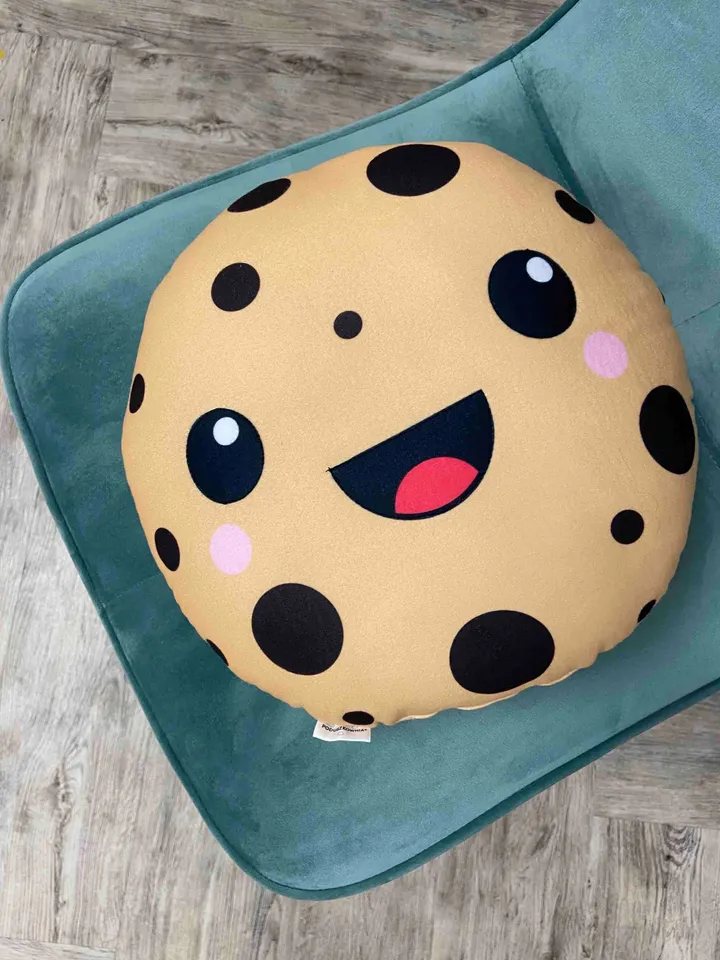 Cookie Pillow / plush cookie / cute kawaii / kawaii food / kids room / food pillow/ cute cookie/ kawaii gifts / chocolate chip cookie