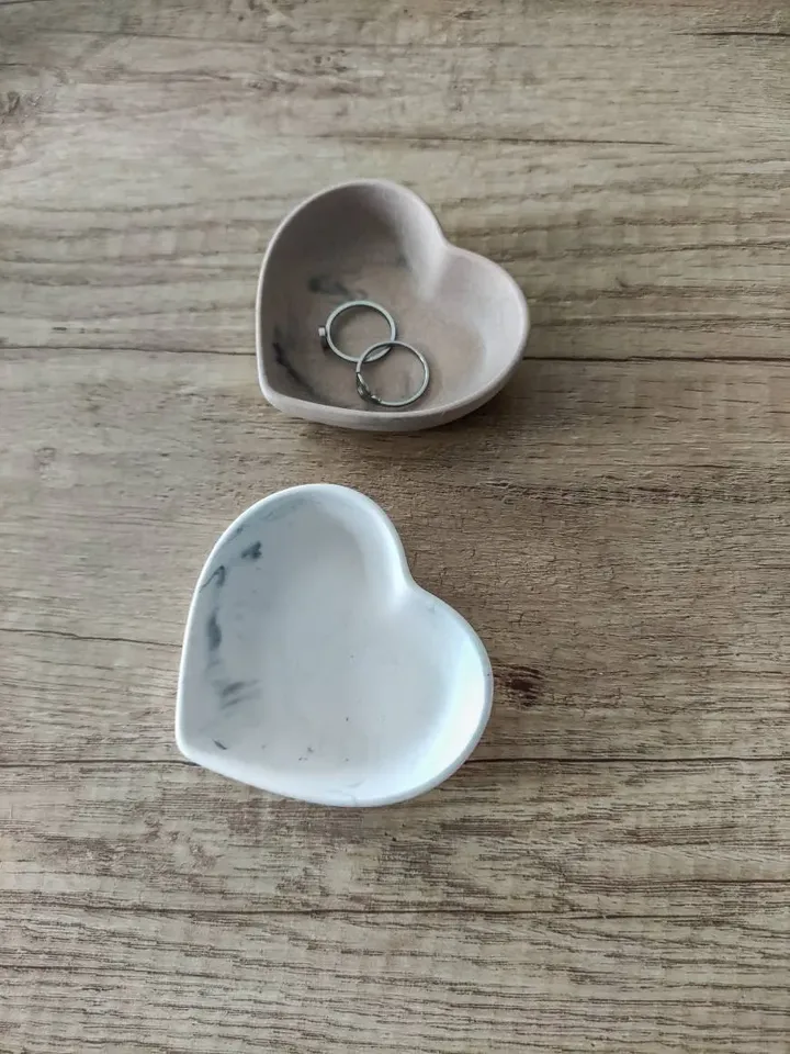 Cute heart-shaped decorative tray