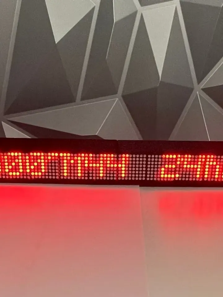 40β Crypto Coin Price Ticker Display