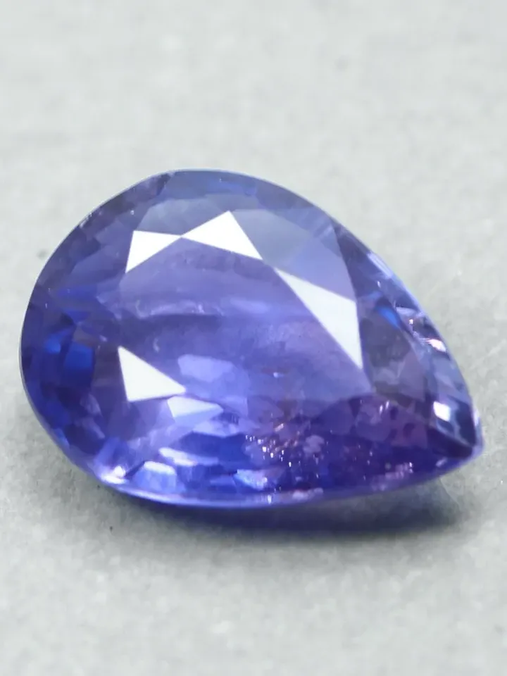 1.10 CT AIG Certified Unique Rarest 100% Natural Unheated Color Change Sapphire