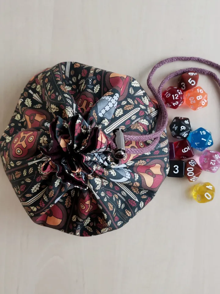 Large dice bag with pockets for 150-200 dice Vikings