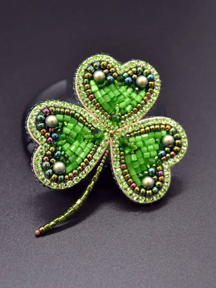 Clover beaded brooch pin