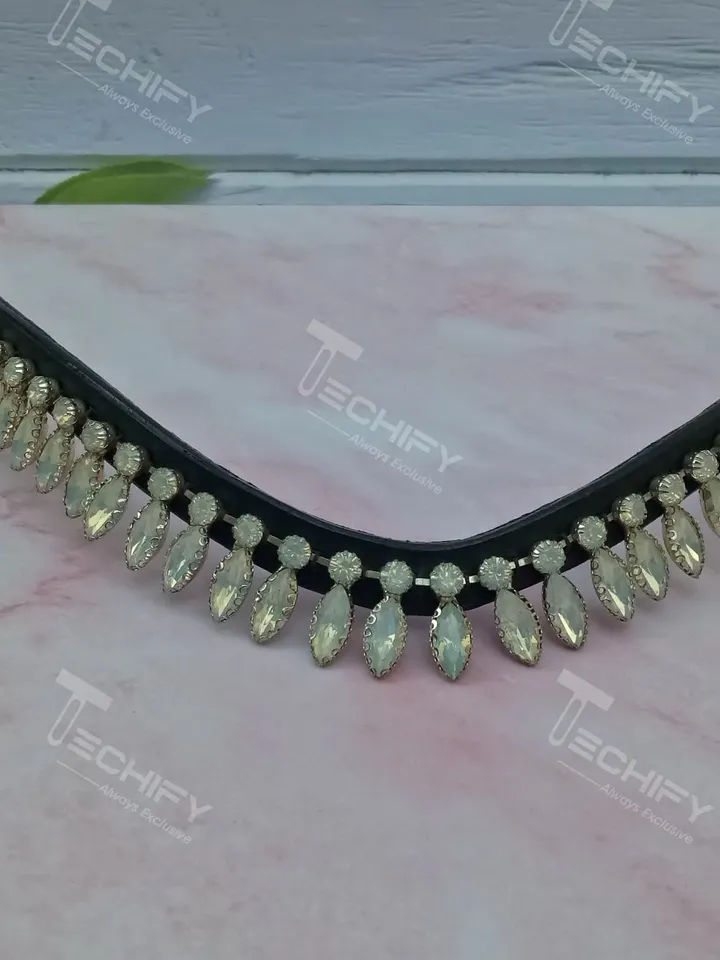 Dressage Luxurious Crystal V Browband for Equine horse Fashion show events blingy browband for leather bridle