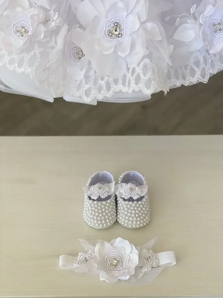 White dress with 3d flowers, rhinestones, sparkles, shoes with pearls and headband. First birthday outfit for girl. Dress, headband,panties
