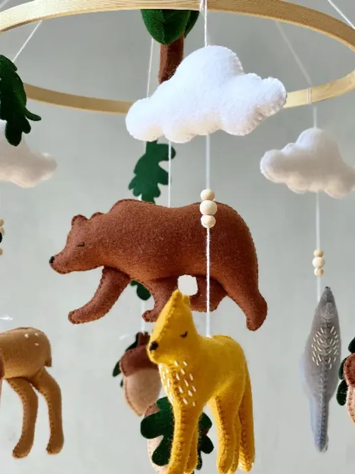 Woodland animal baby mobile. Woodland nursery decor. Forest musical crib mobile bear fox deer wolf