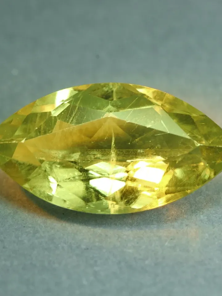 2.55 CT Top Most Extremely Rare Unheated 100% Natural Color Change Diaspore