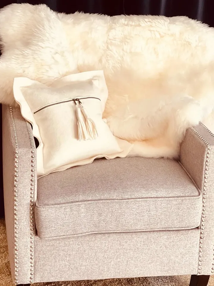 White wool tassel pillow