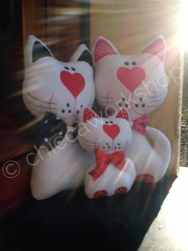 ITH - Happy Cat Stuffed - Ricamo a macchina - Download digitale