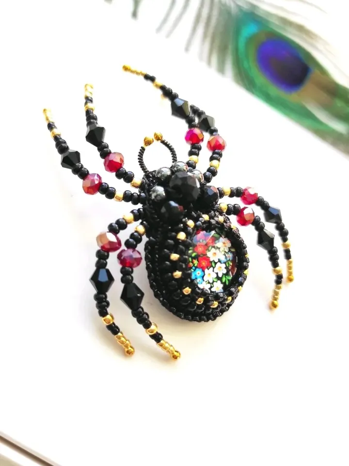 Beaded insect brooch, insect pin, spider brooch, spider, bug pin, spider brooch, bug brooch, insects, madam toto
