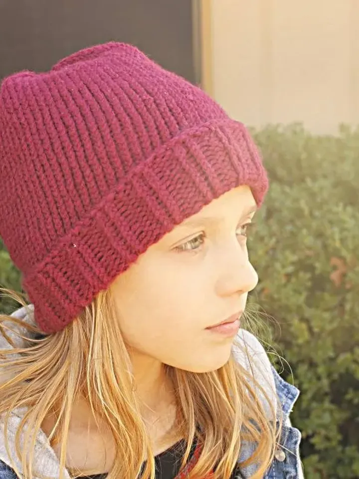 Knitted Winter Hat, Solid Color Hat, Child Sized Hat, Beanie Caps, Gift Ideas for Kids, Multiple Colors, Slouch Hat, Christmas and Birthdays