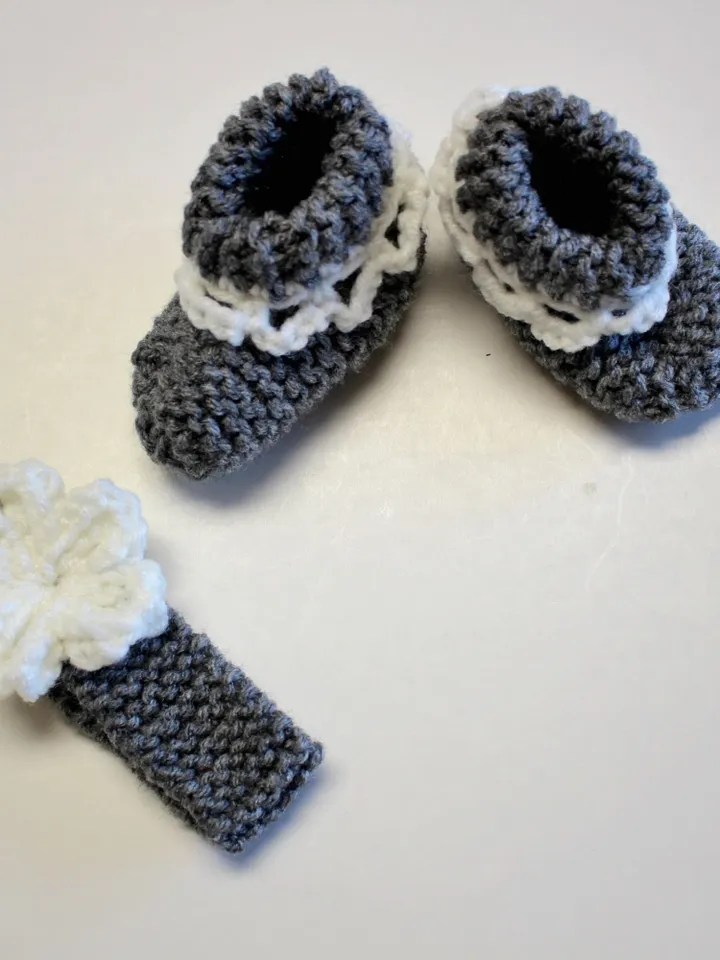 Baby Shoes and Headband Set with a Flower, Baby Booties Set, Gifts for New Babies, Baby Shower Gift Ideas, Stocking Stuffers for Christmas