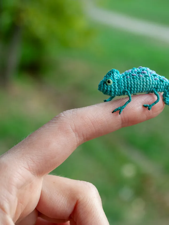 Tiny teal-green CHAMELEON, Miniature Turquoise exotic animal reptile, Chameleon mini figurine for dollhouse or diorama