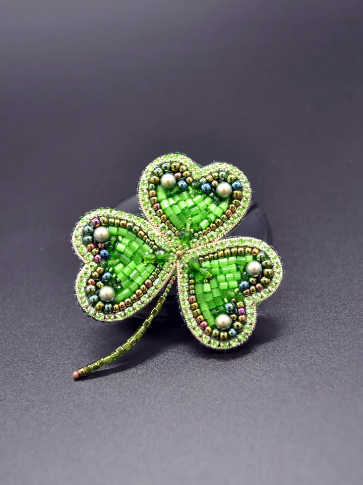 Clover beaded brooch pin