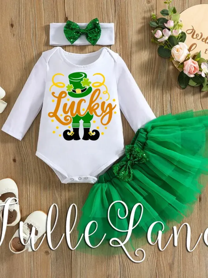 St Patricks Day Lucky Green Shamrock Lucky with Leprechaun Hat digital design Cricut svg dxf eps png ipg pdf, cut file