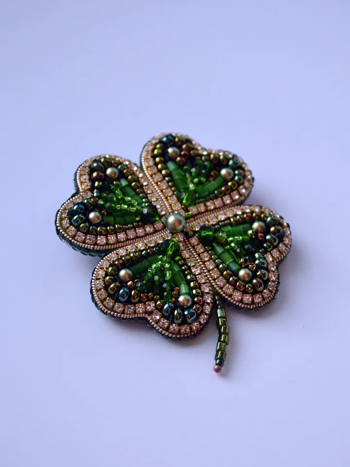 Clover beaded brooch pin four leaf clover