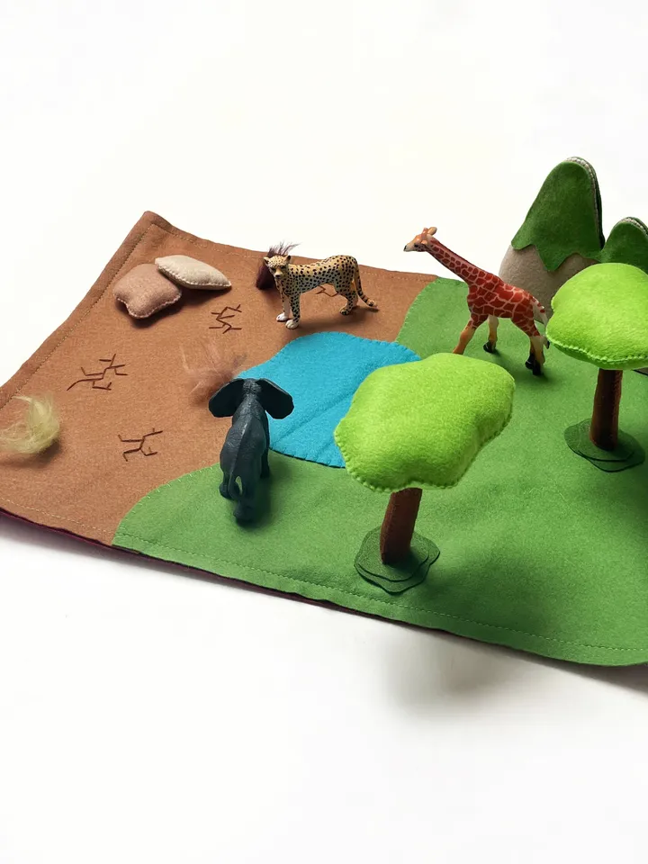 Safari felt play mat, Safari small world play, Jungle felt playscape, Felt play scene, Open ended toys, Play mat for kid