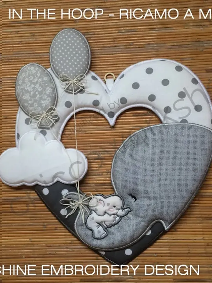 ITH Ghirlanda Cuore - Ricamo a macchina con tutorial