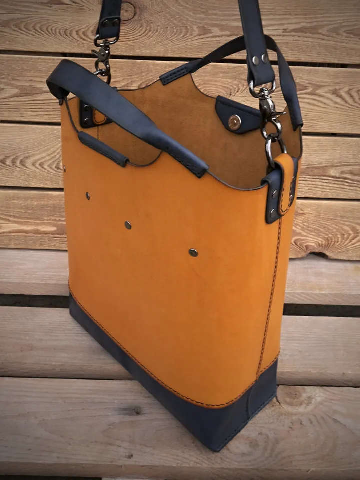 Leather pattern Shoulder Tote Bag. BG